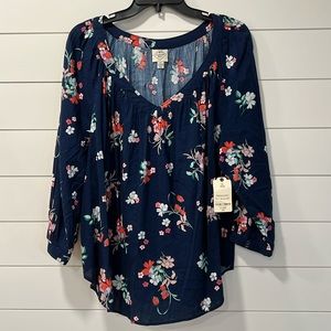 NWT Floral Print Top. 1077